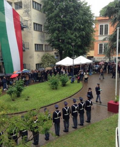 Cortile con gazebo